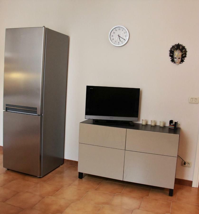Anna'S Apartment, The Heart Of Bologna. Buitenkant foto